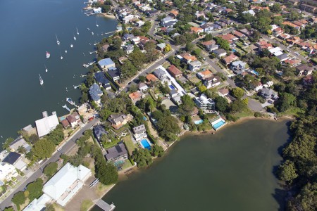 Aerial Image of LOOKING GLASS BAY, GLADESVILLE