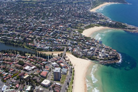 Aerial Image of QUEENSCLIFF AND FRESHWATER