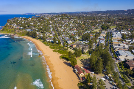 Aerial Image of NEWPORT BEACH AND SURF CLUB