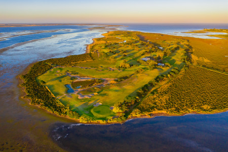 Aerial Image of SWAN ISLAND AND QUEENSCLIFF GOLF CLUB