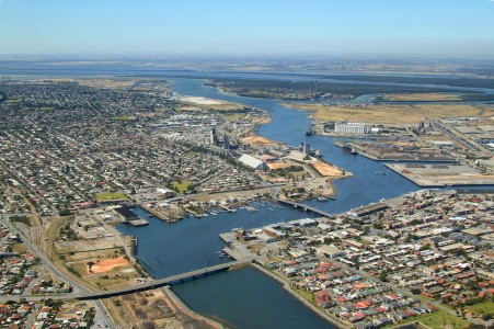 Aerial Image of GLANVILLE.