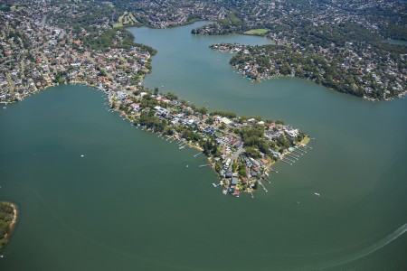 Aerial Image of KANGAROO POINT NEW SOUTH WALES WATER FRONT HOMES