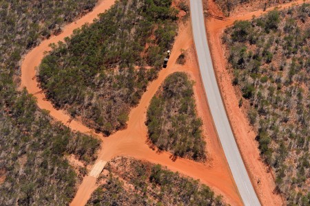 Aerial Image of DIRT ROAD PATTERNS NEAR BROOME