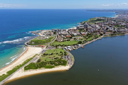 Aerial Image of NEWCASTLE EAST LOOKING SOUTH