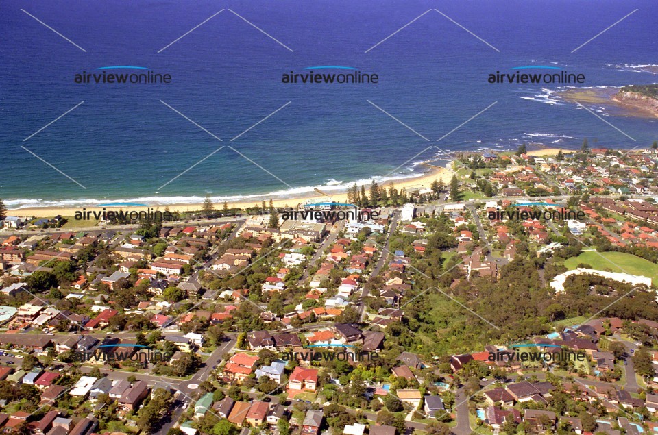 Aerial Photography Collaroy Plateau to the ocean - Airview Online