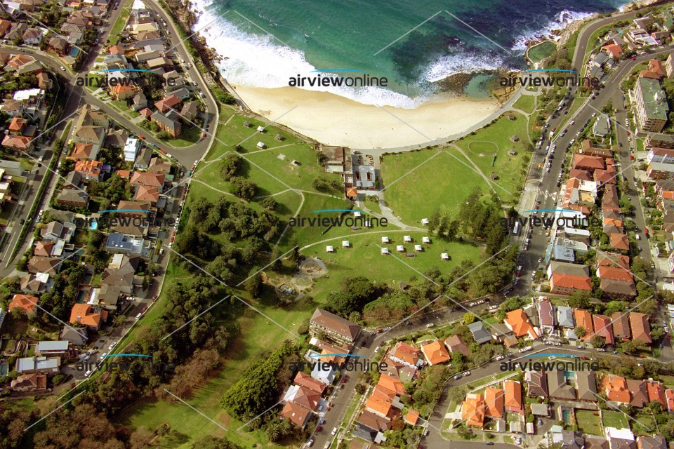 Aerial Photography Bronte Beach and Bronte Park Airview Online