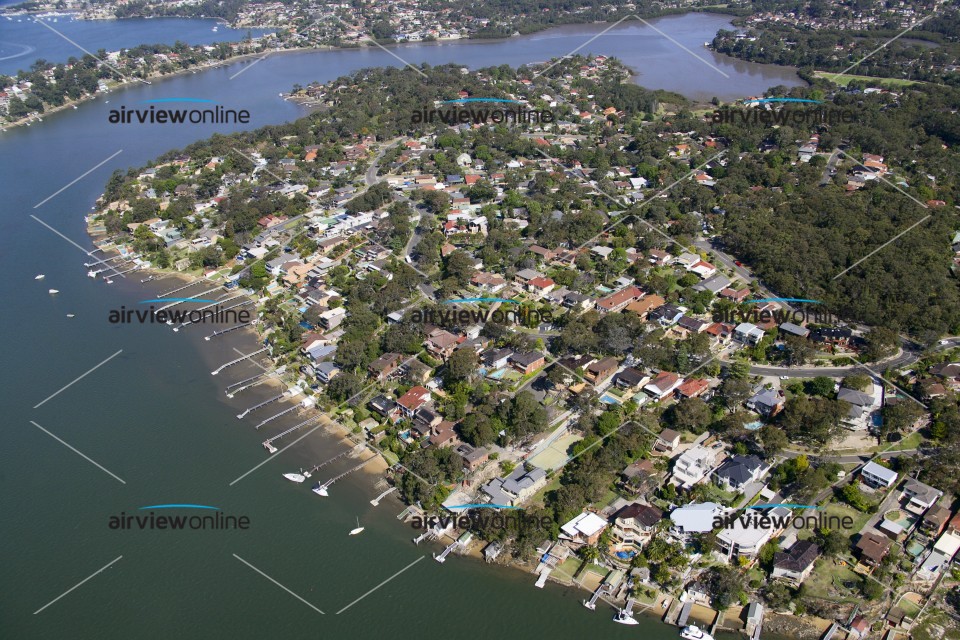 Aerial Image of Waterfront properties on Oyster Bay